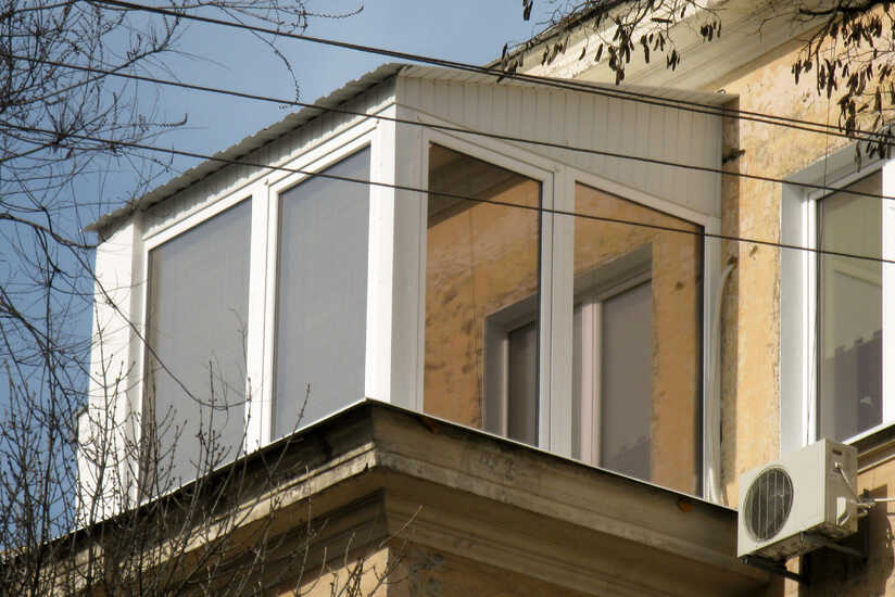 Дах балкона